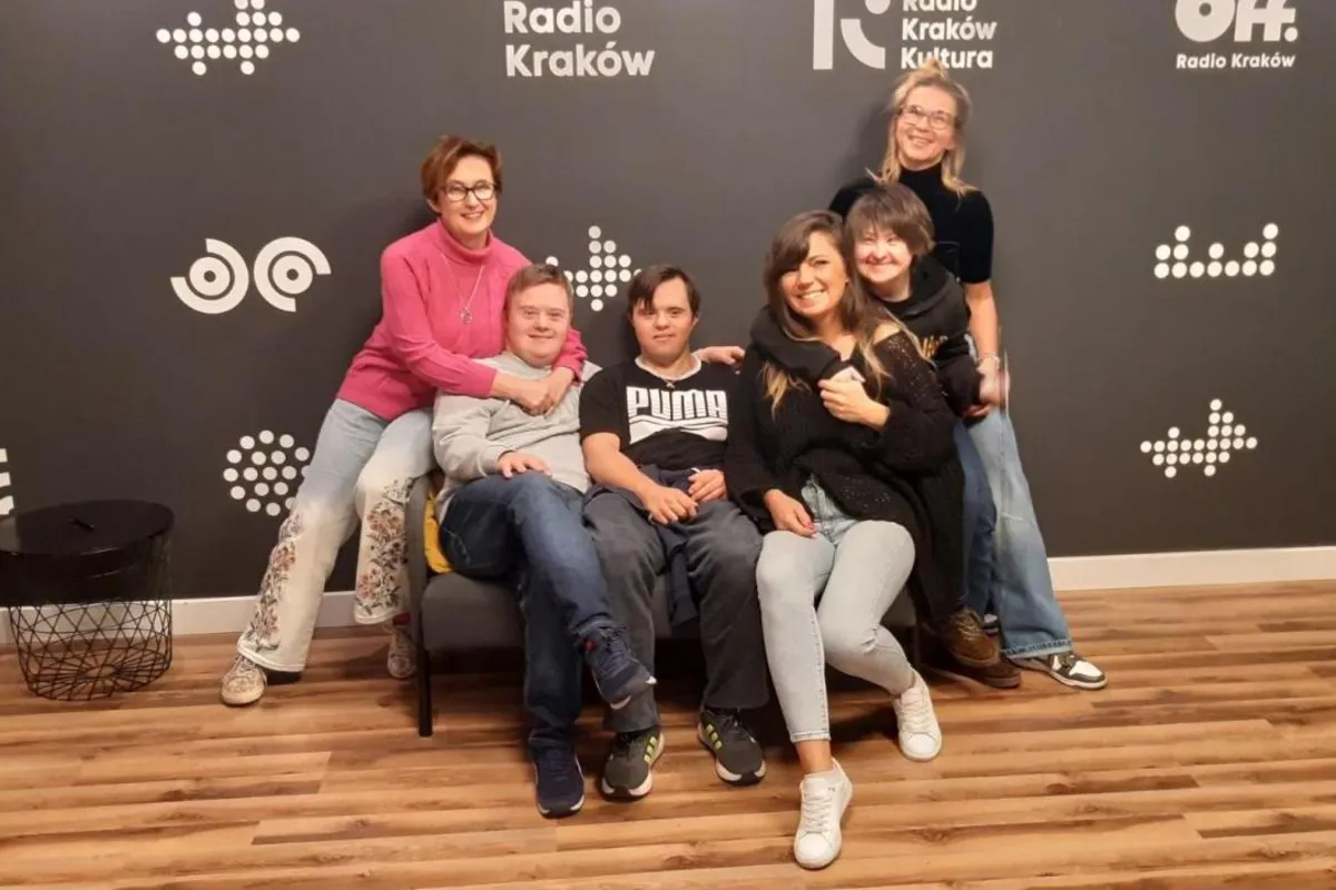 „Zobacz człowieka, nie etykietę”. Krakowska Tęcza od 28 lat pomaga osobom z zespołem Downa