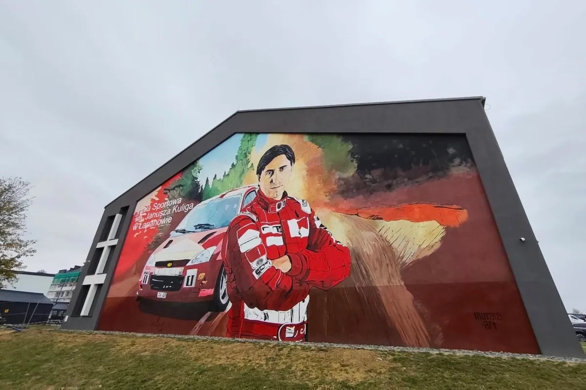 Nowa hala sportowa w Łapanowie. Jej patronem został Janusz Kulig
