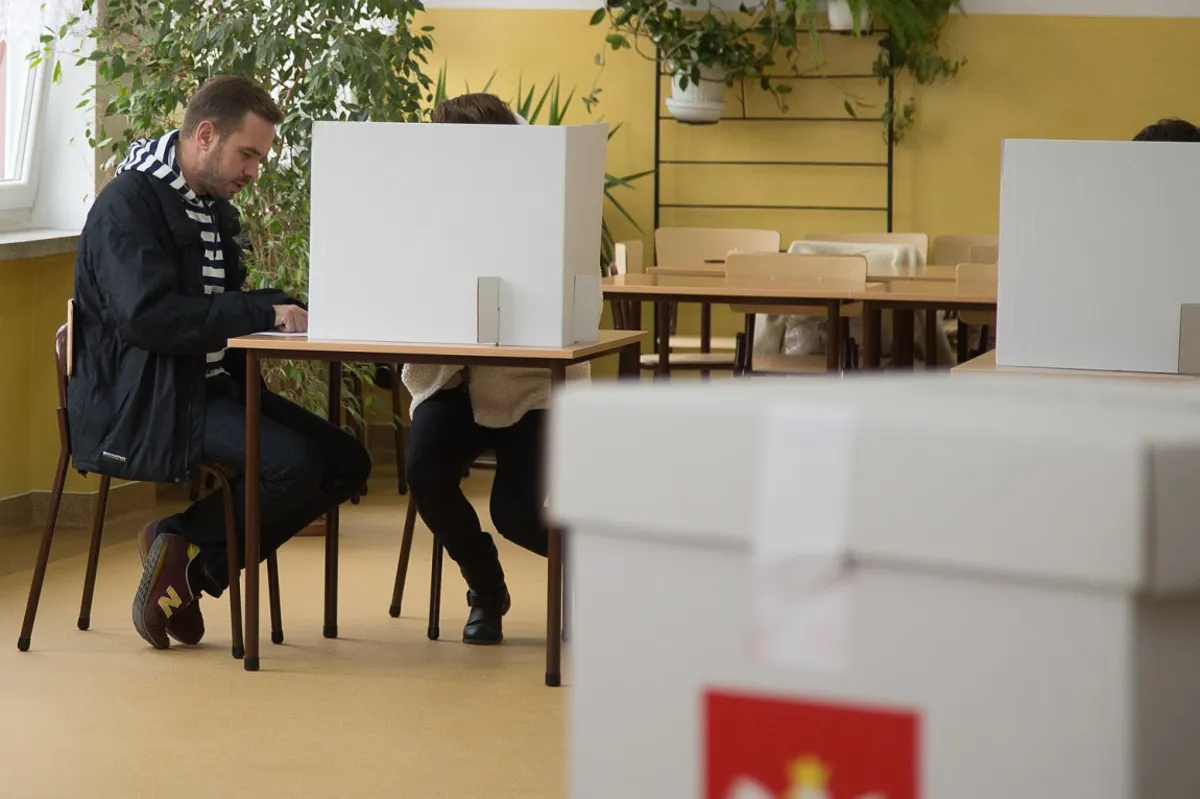 Beata Szydło zdobyła 34% głosów. To już oficjalne wyniki