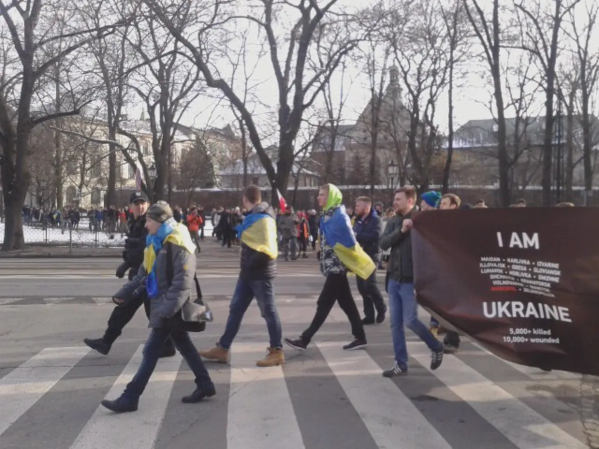 Żółto-niebieska manifestacja w Krakowie, fot. Teresa Gut