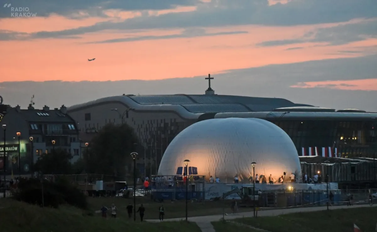 Kraków: Balon zasłoni widok na Wawel. Urzędnicy obeszli przepisy, które sami stworzyli