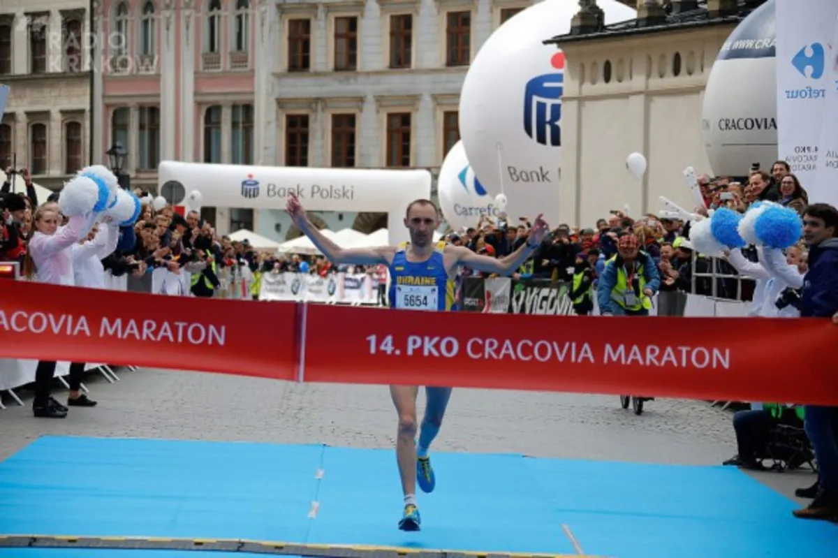 35- letni Ukrainiec Taras Salo zwycięzcą 14. Cracovia Maratonu, fot. P. Krawczyk/krakow.pl