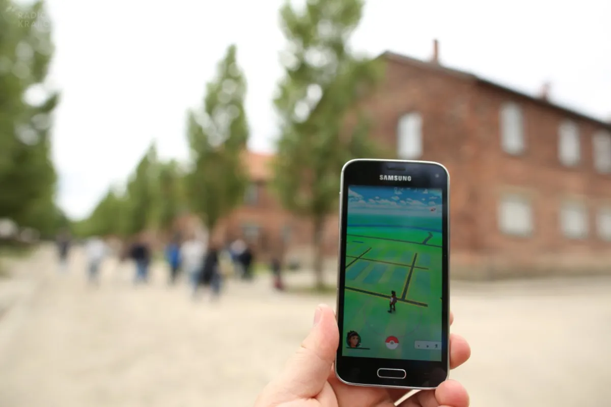 Muzeum: "Działanie gry Pokemon w byłym obozie Auschwitz narusza pamięć ofiar"