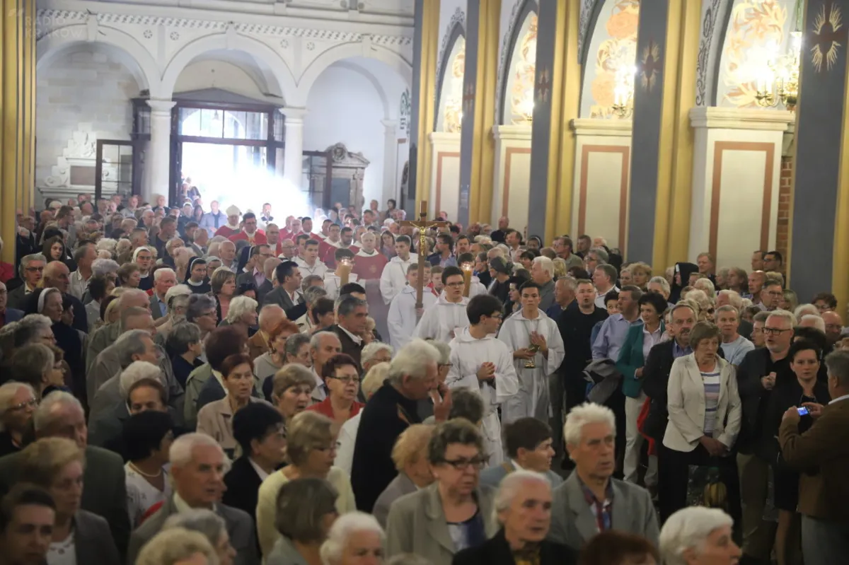 Abp Jędraszewski w Mogile: Krzyż to znak miłości, który daje życie