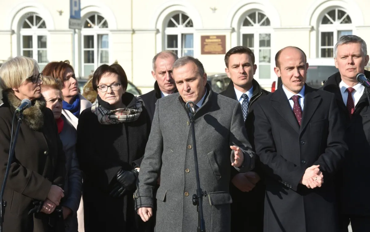 Politycy PO spotkali się przed sądem w Oświęcimiu, do którego ma trafić sprawa Sebastiana K.