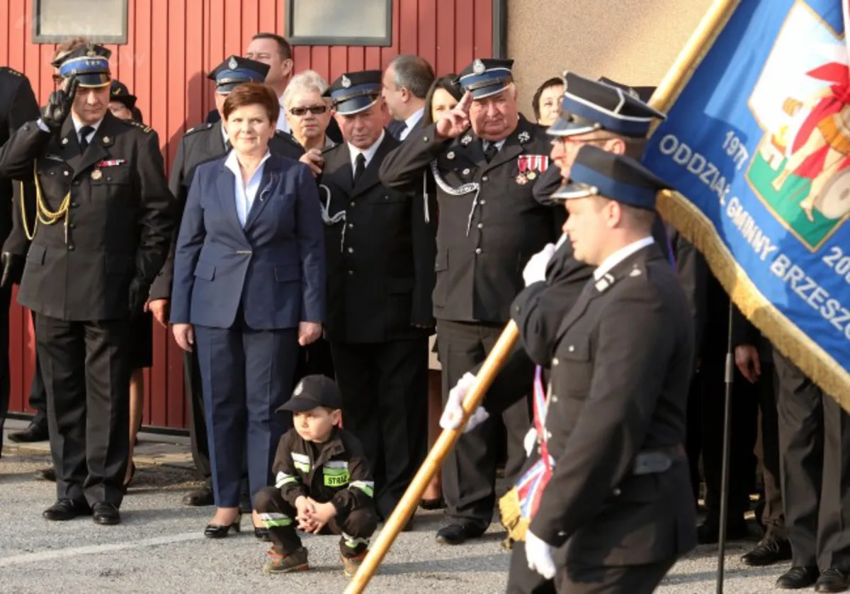 Premier Beata Szydło do strażaków: zawsze można na was liczyć; czynicie to z głębi serca