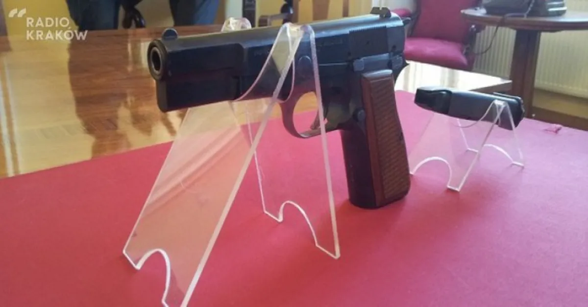 Pistolet Ali Agcy zostanie na dłużej w muzeum papieskim w Wadowicach