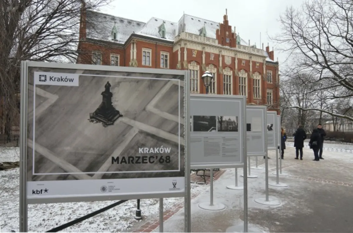 Plenerowa wystawa „Kraków – Marzec ’68” na Plantach