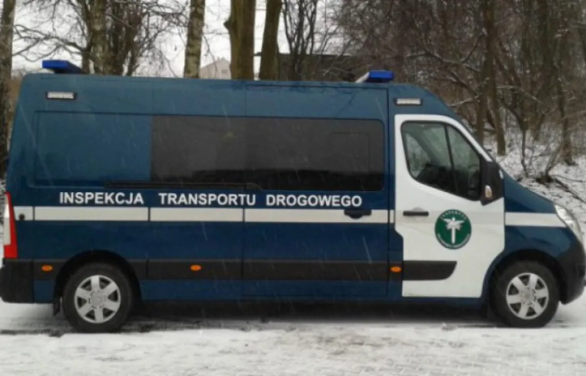 ITD zatrzymało na autostradzie kompletnie zdezelowany samochód dostawczy
