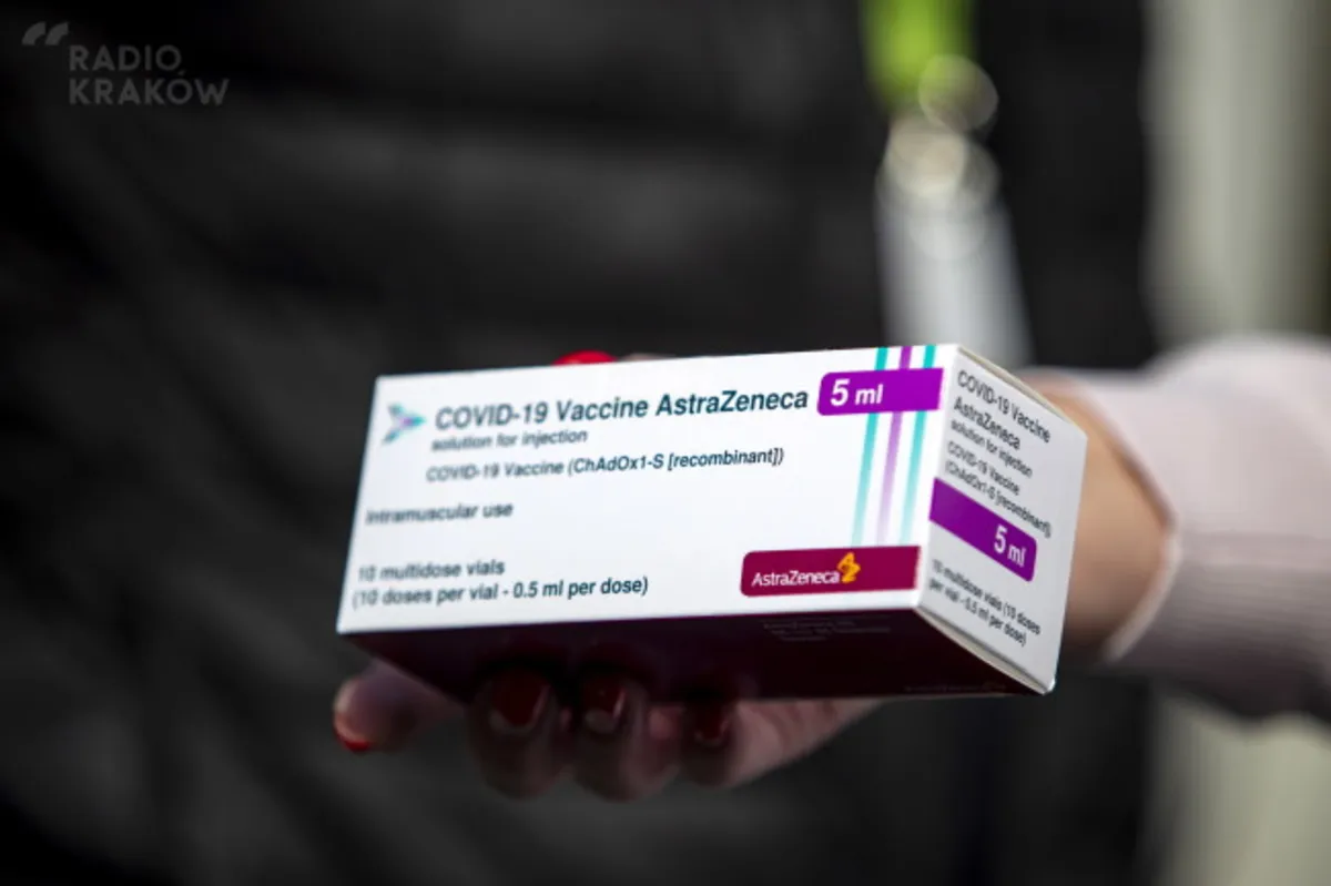 Rada Medyczna: szczepionka AstraZeneca może być stosowana u osób od 18 do 69 roku życia