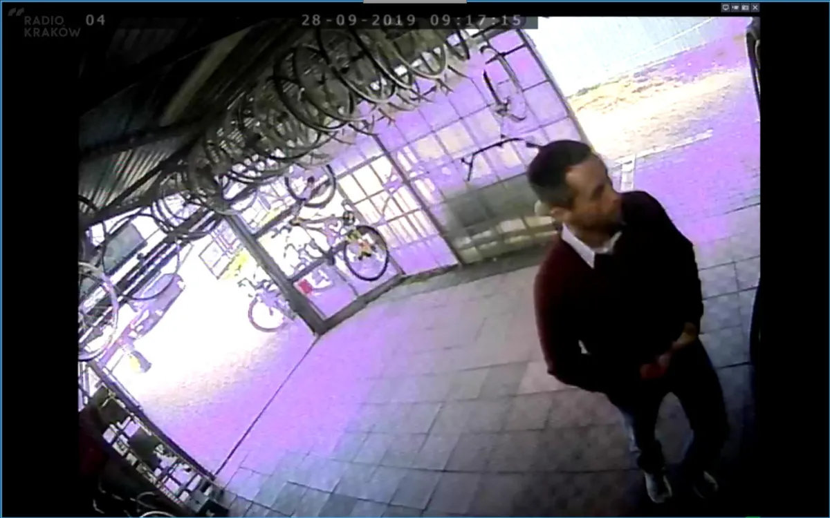 Skawina. Policja poszukuje sprawcy kradzieży roweru. WIDEO, ZDJĘCIA