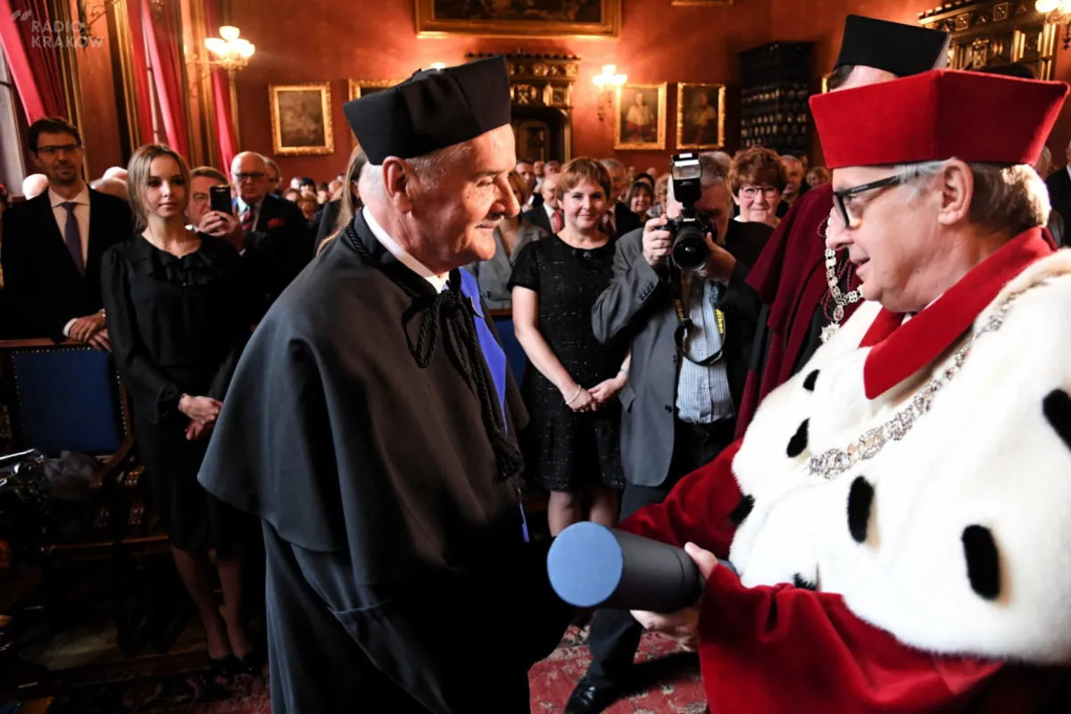 Kardiolog prof. Jacek Dubiel profesorem honorowym UJ
