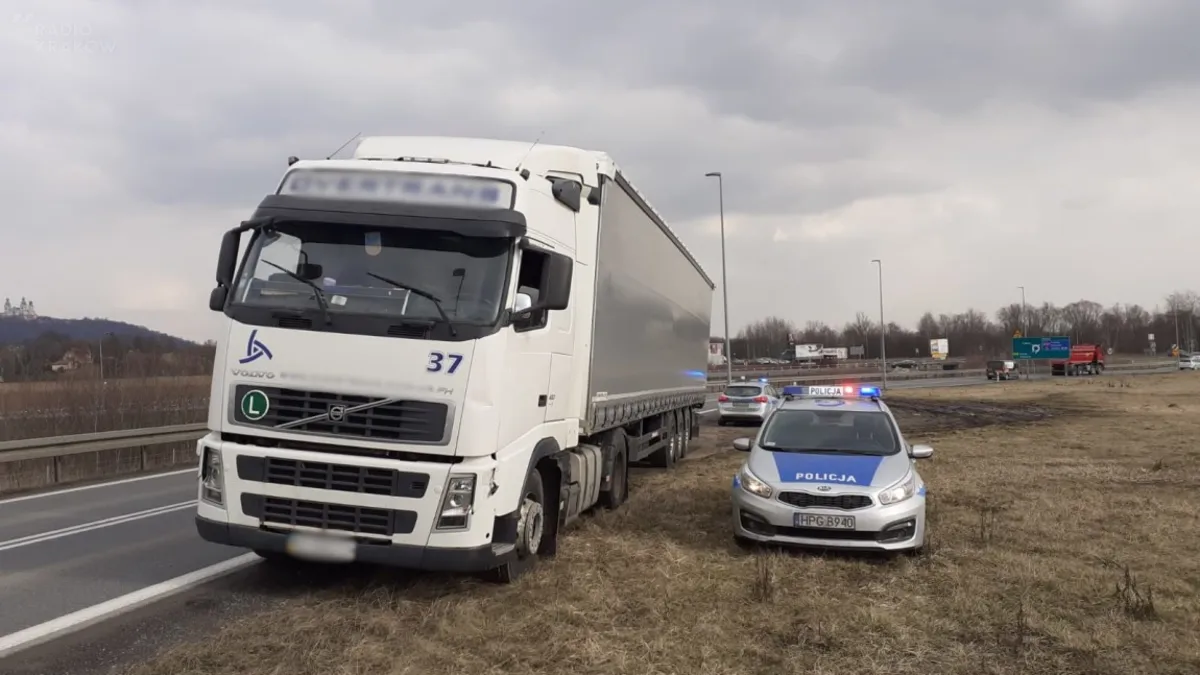 Jechał A4 ciężarówką, miał ponad trzy promile alkoholu w wydychanym powietrzu
