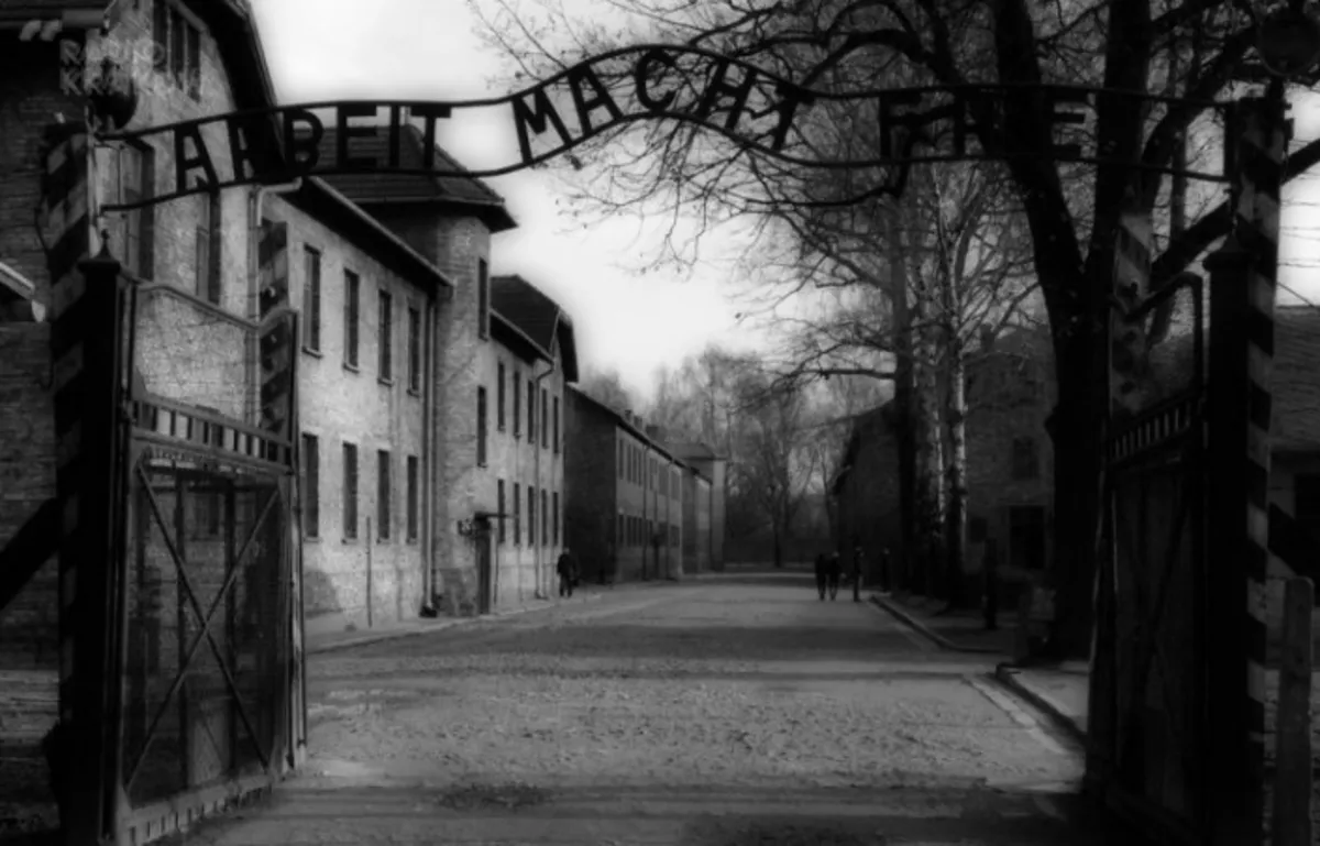 Muzeum Auschwitz potrzebuje nowego centrum obsługi odwiedzających