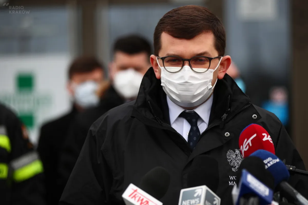 Łukasz Kmita: ponad 600 miejsc w małopolskich szpitalach dla chorych na Covid-19