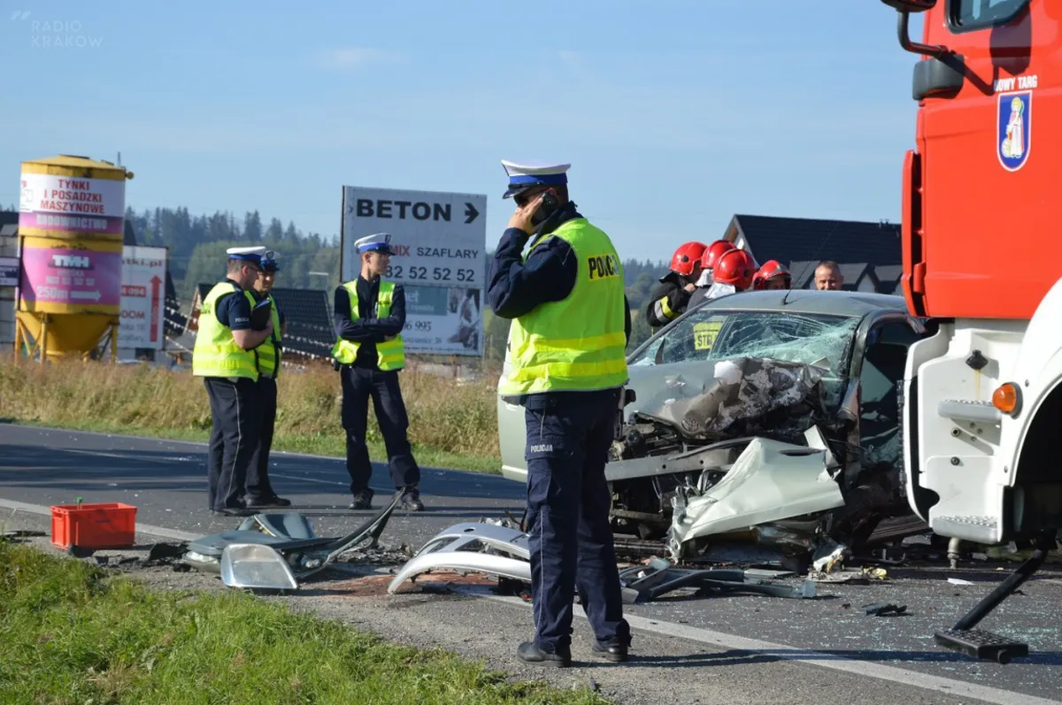 Wypadek na zakopiance w Szaflarach. Sprawca zbiegł