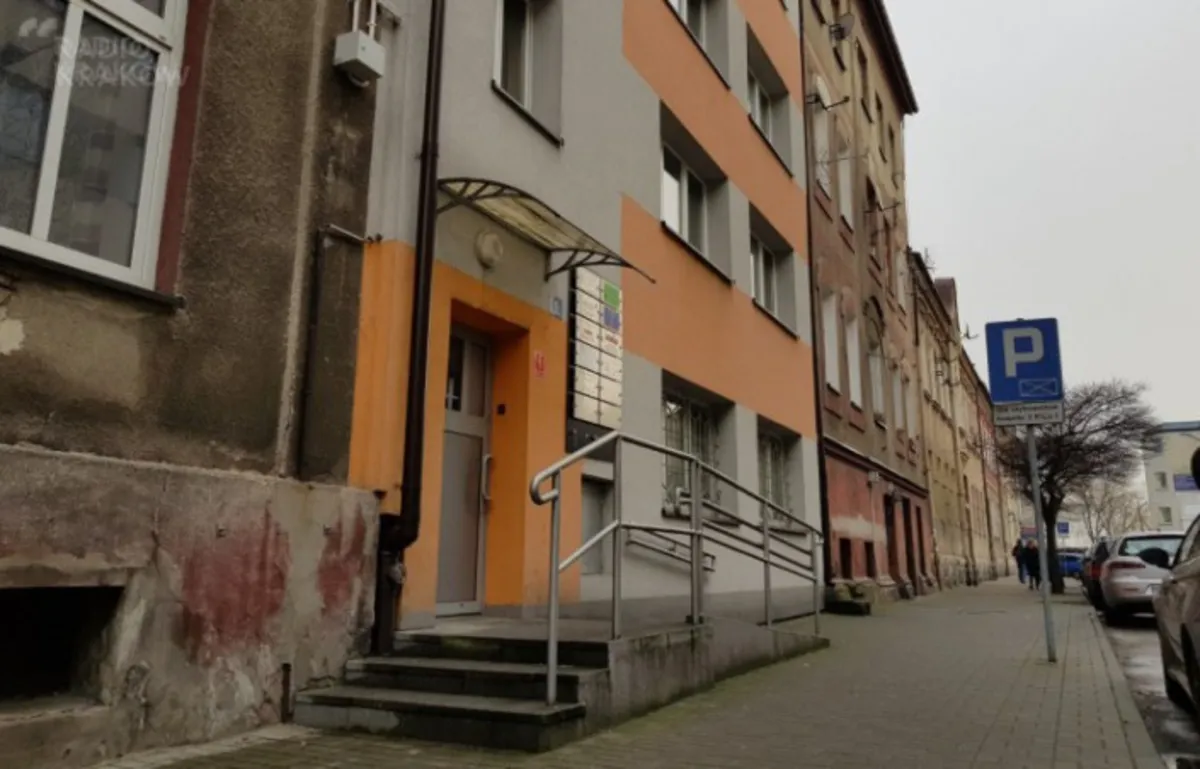 Są zarzuty dla 58-latka, który napadł na pracownika biura PiS w Chrzanowie