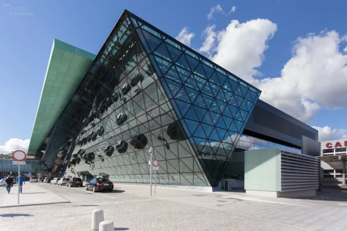Dwie inauguracje: nowy terminal Kraków Airport i kolej do Balic