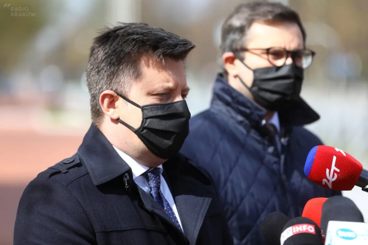 COVID-19: Znów będą opóźnienia w dostawie szczepionek
