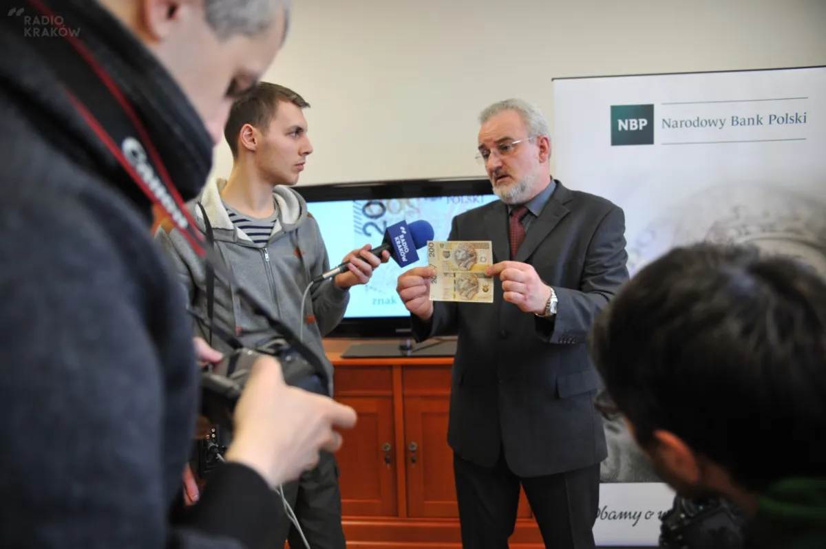 Małopolski oddział NBP zaprezentował nowe banknoty dwustuzłotowe