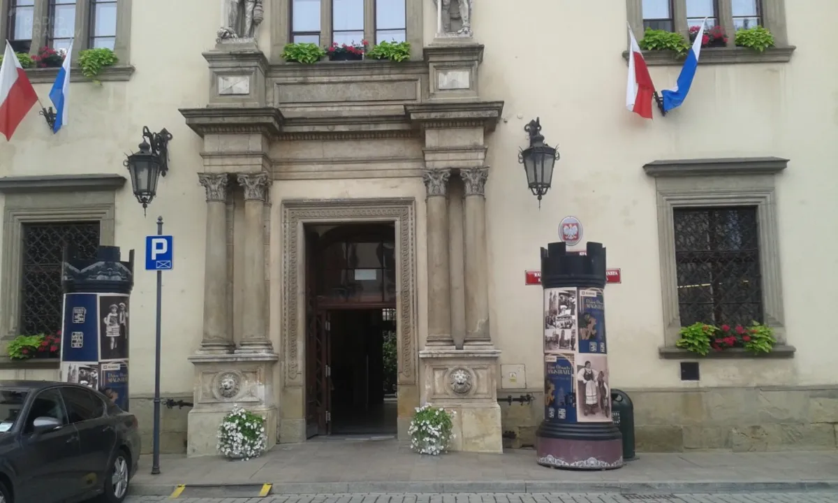 Krakowscy urzędnicy szkolą się, by nie mówić już jak... urzędnicy