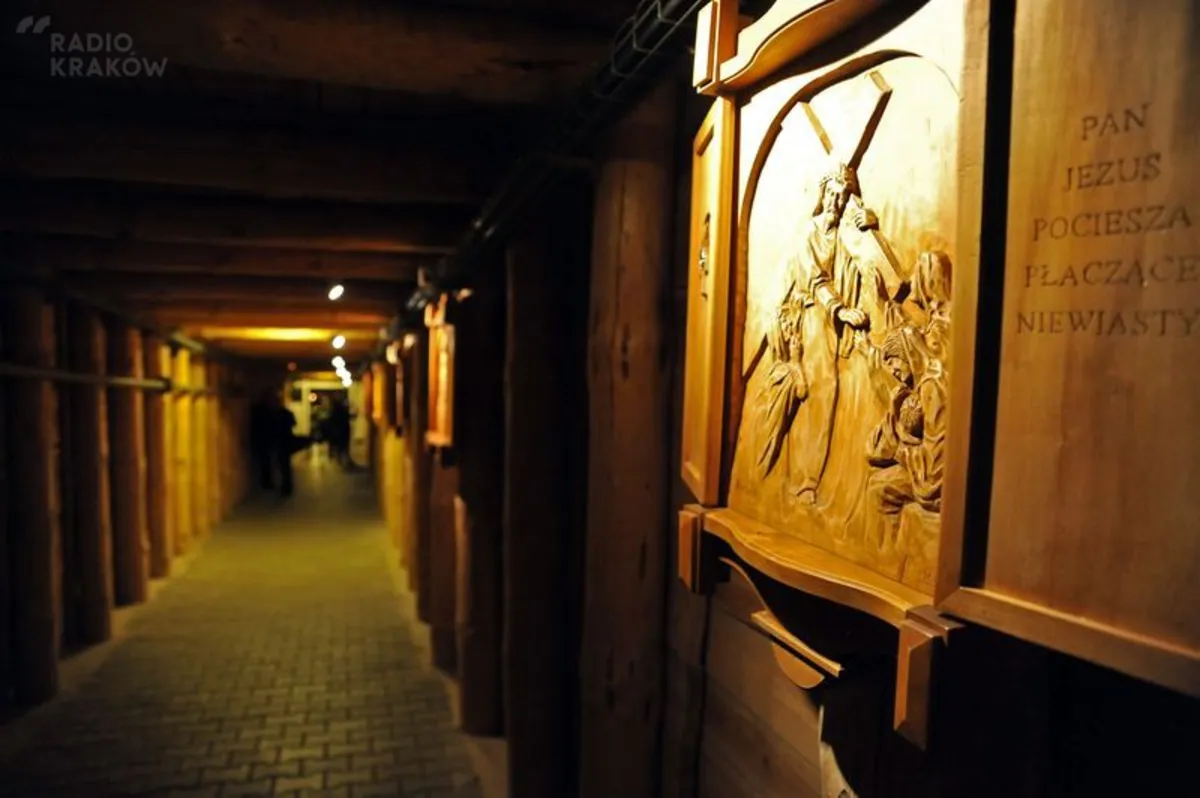 Górnicy wieliccy przeszli niezwykłą podziemną Drogą Krzyżową
