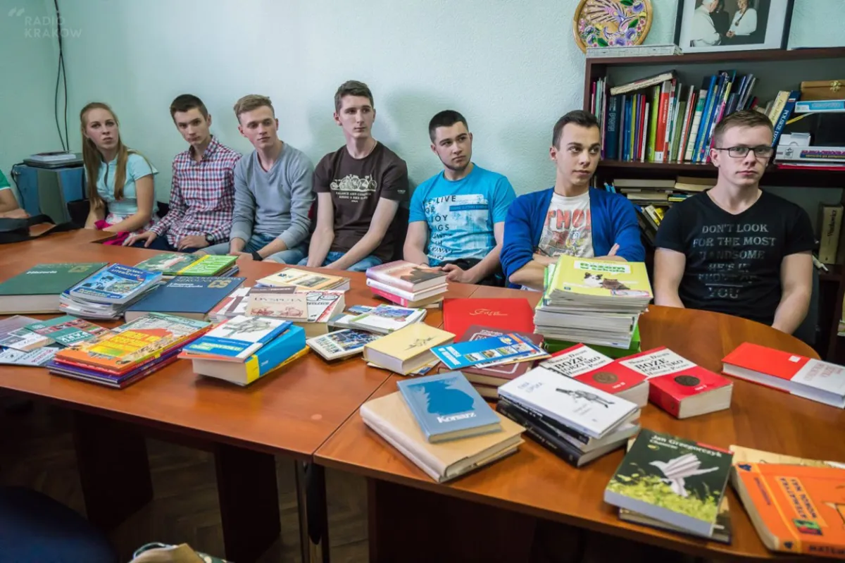 Krynicka Fundacja Braterstwo przekazała polskie książki mieszkańcom ukraińskiej Winnicy