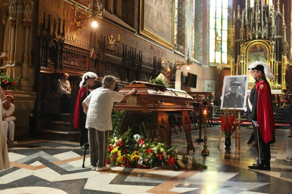 Tłumy krakowian żegnają kardynała Franciszka Macharskiego
