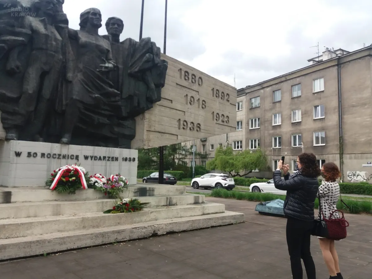 Politycy Lewicy 1. maja upominają się o pomoc dla tracących pracę