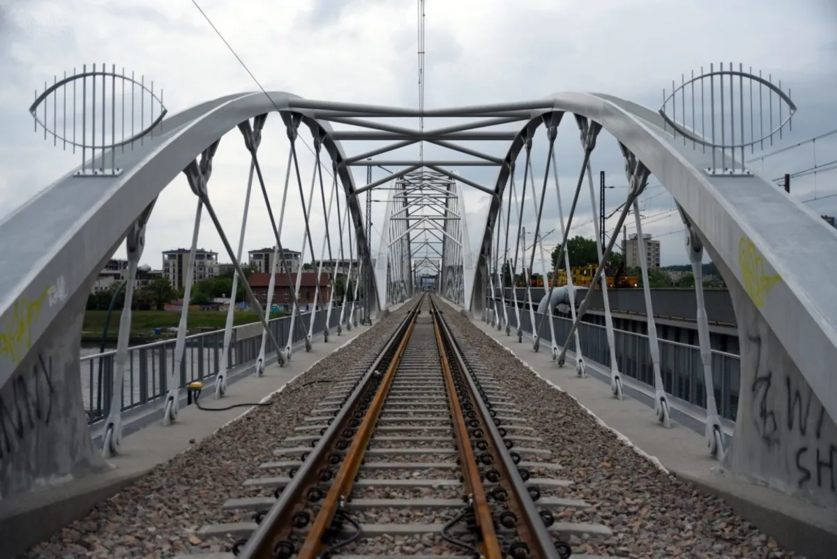 Kraków: Od piątku pociągi na pierwszym nowym moście na Wiśle