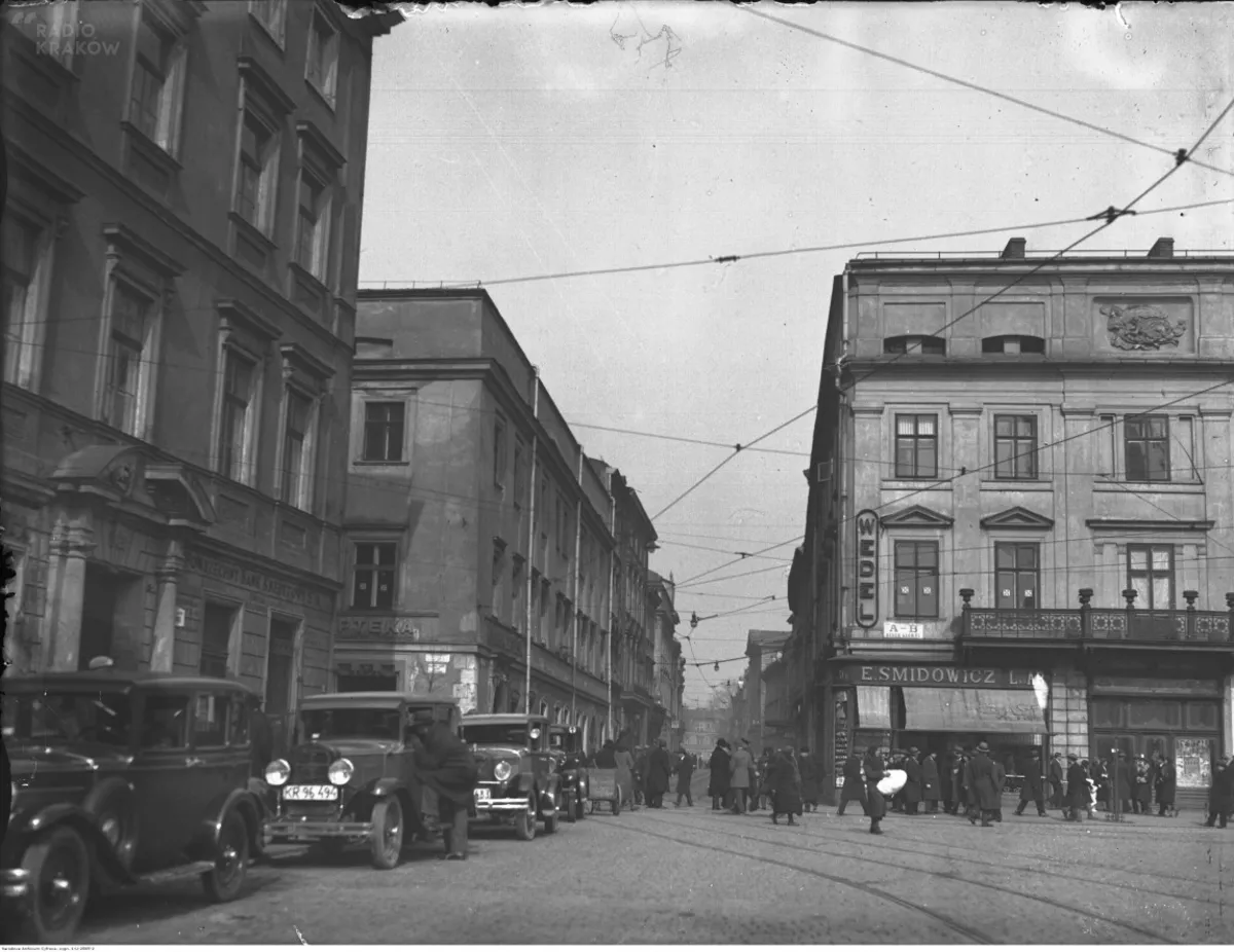 Samochodem na Rynek Główny? Zobaczcie archiwalne zdjęcia