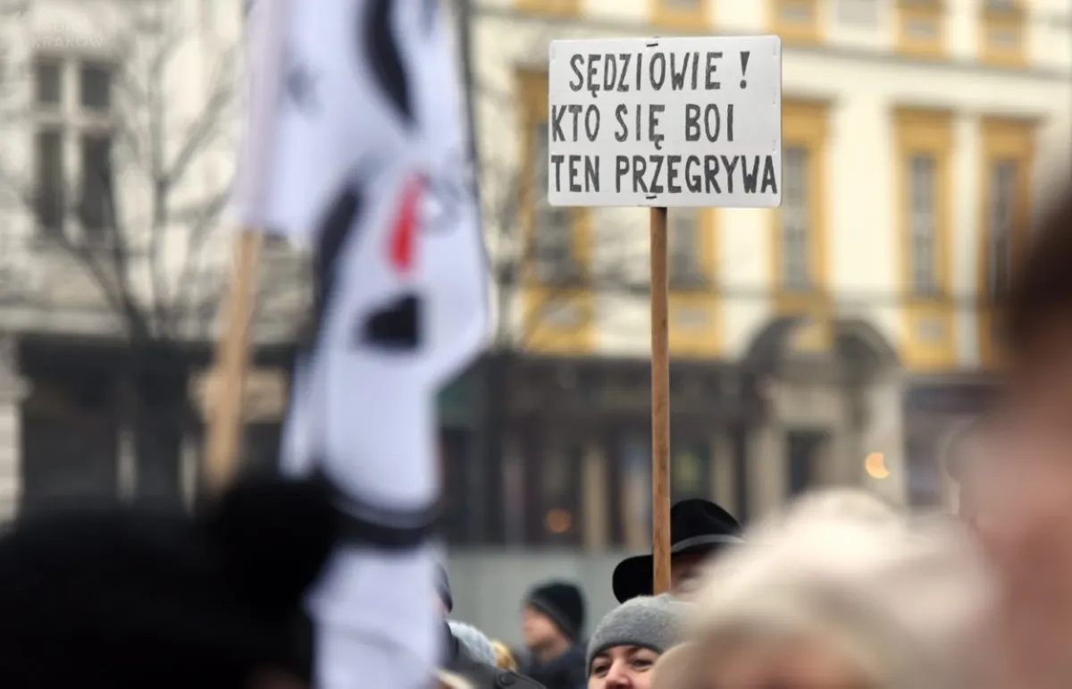 Demonstracja KOD przeciwko reformie KRS