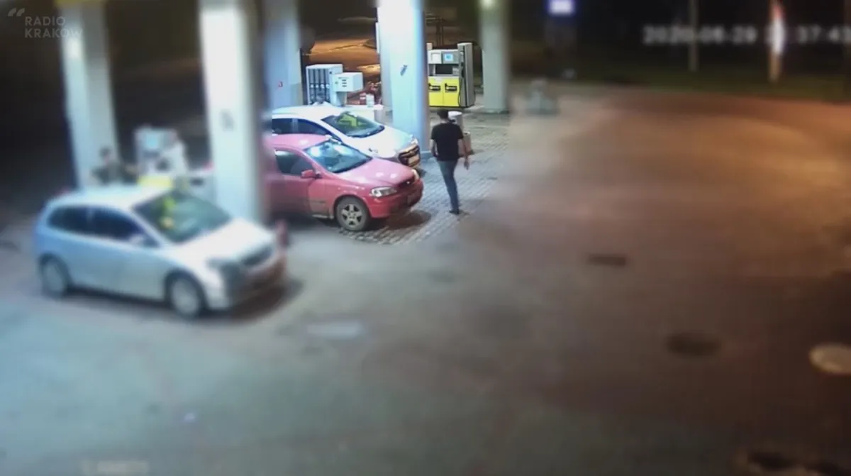 Proszowice: policjanci zatrzymali seryjnego złodzieja paliwa. WIDEO