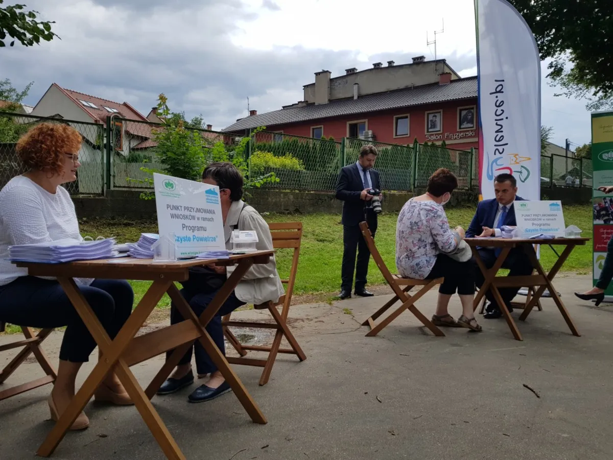 W Małopolsce i na Śląsku ruszają mobilne biura programu Czyste Powietrze
