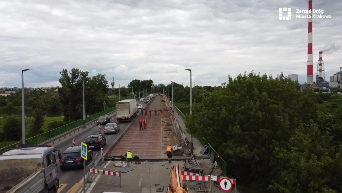 Jak pogodzić rowerzystów z kierowcami na moście Nowohuckim? Opcje są trzy