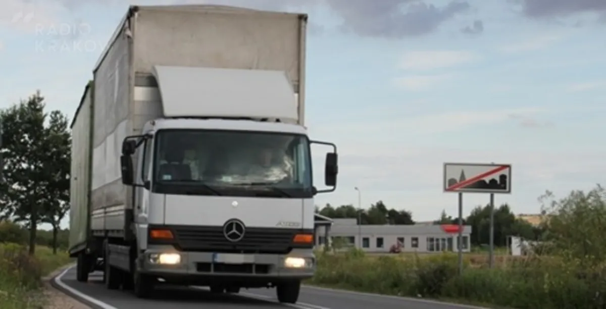 TIR-y zajeżdżają Murzasihle.  Górale  protestują