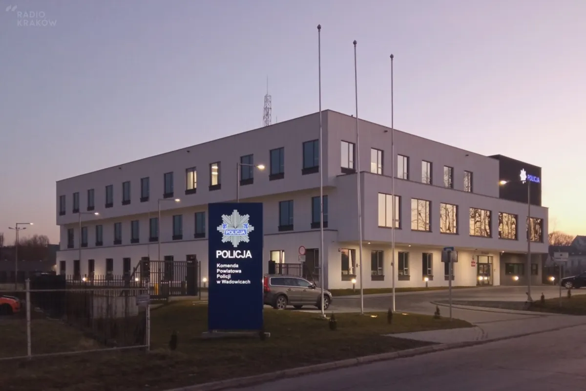 Policjanci z Wadowic pracują już w nowej komendzie. ZDJĘCIA
