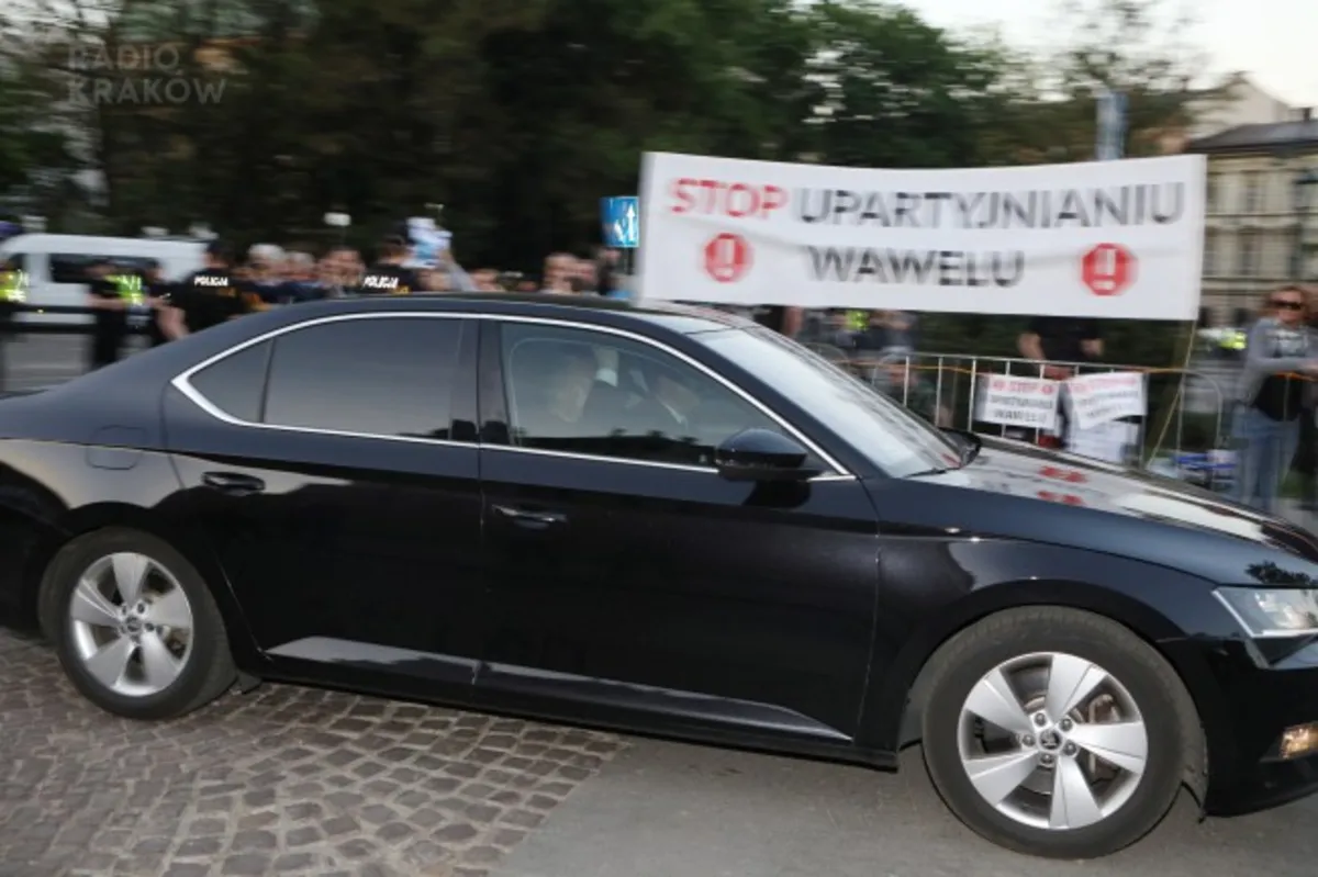 Wawel - kolejna miesięcznica pogrzebu Lecha Kaczyńskiego