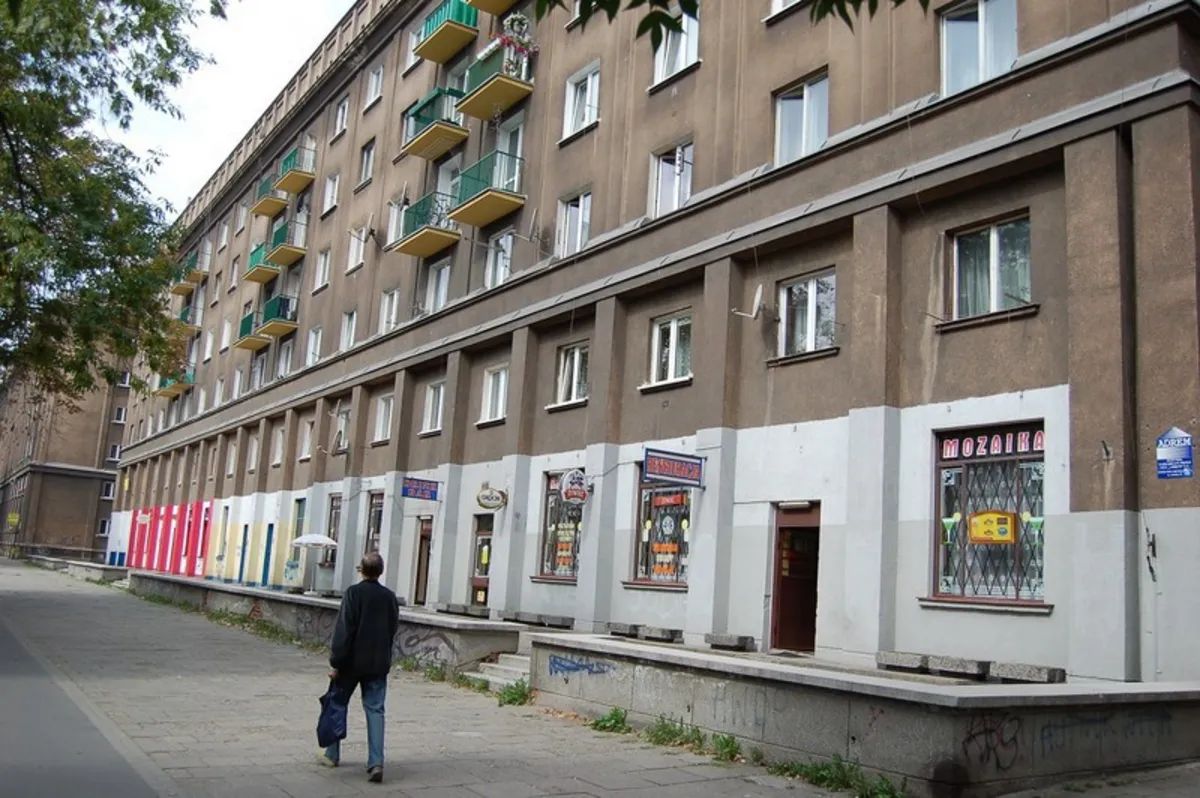 Aktywiści pomogą nowohuckim przedsiębiorcom zmienić szyldy