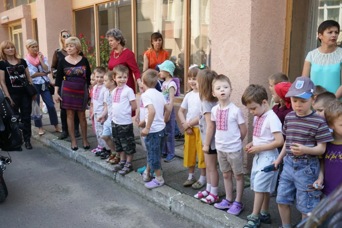 Przekazanie darów do lwowskiego sierocińca