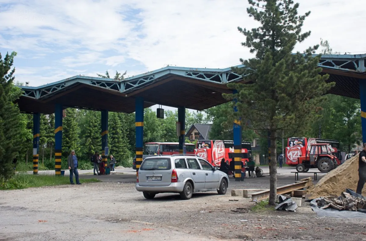 Trwa rozbiórka dworca PKS w Zakopanem