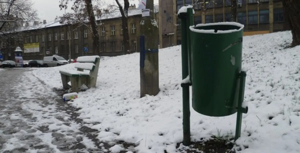 "Nazwij ławkę swoim imieniem". Nowa akcja w Krakowie