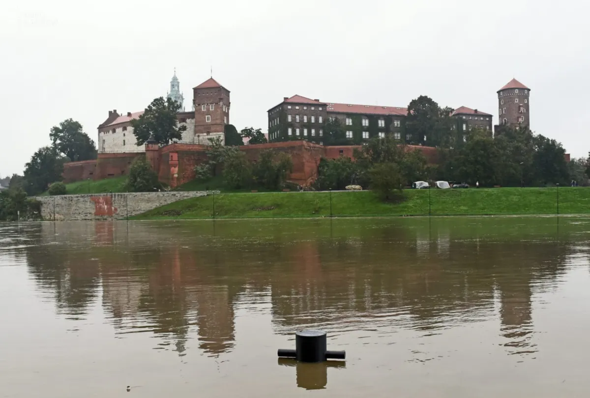 Wisła wylała pod Wawelem