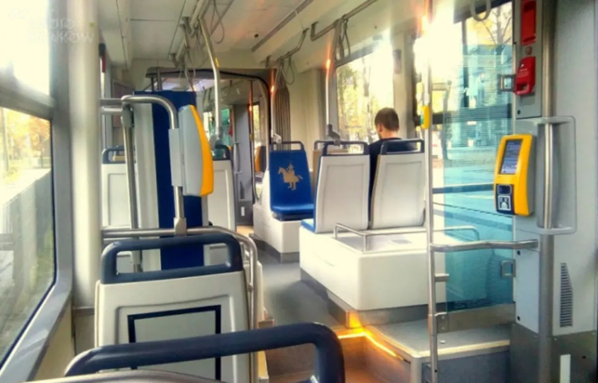 Nie miał biletu, więc próbował pobić kontrolera
