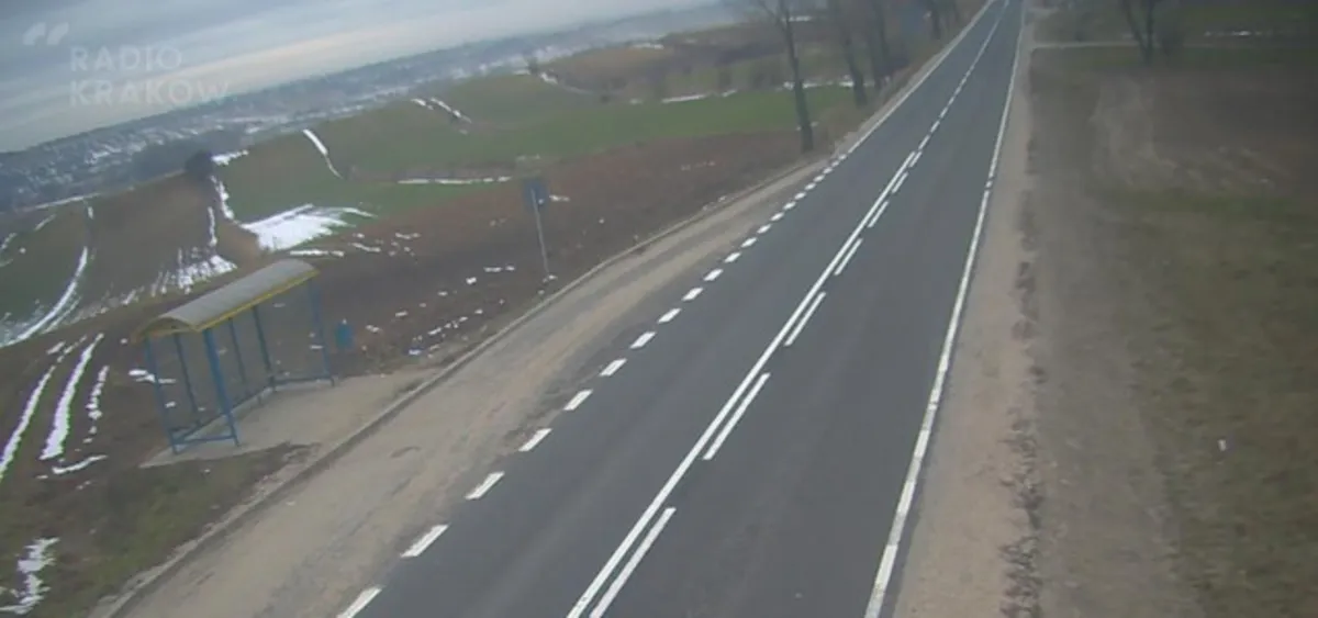 Posypie śniegiem. Miejscami oblodzone drogi