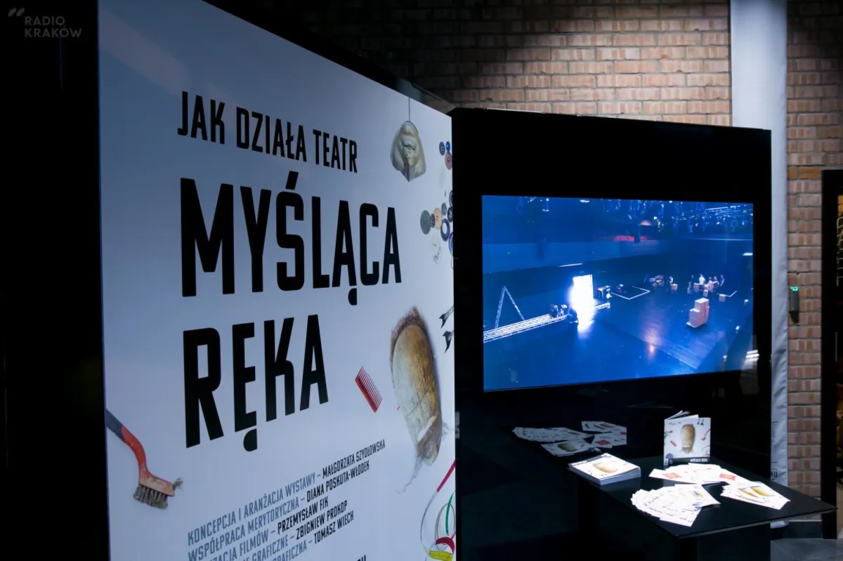 Myśląca ręka - jak działa teatr