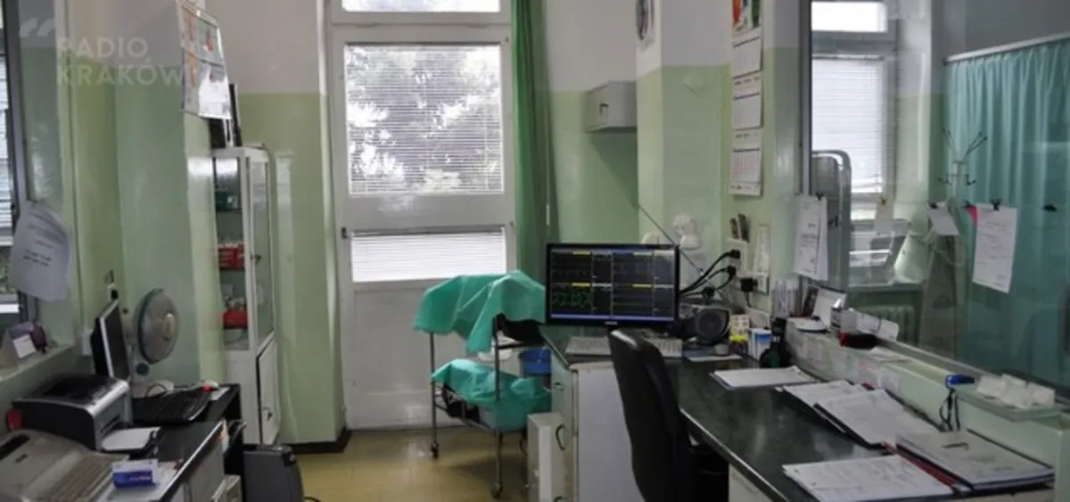 Szpital Żeromskiego może uratować już tylko parabank