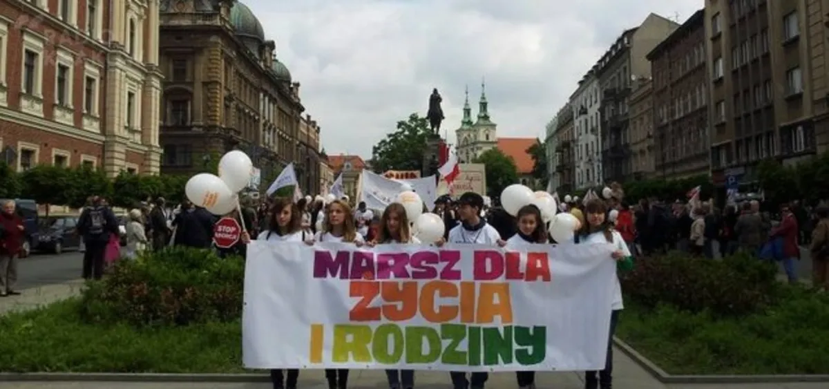 500 osób na marszu w obronie rodziny w Krakowie