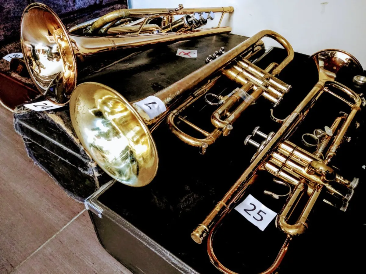 Instrumenty wystawione na sprzedaż przez Agencję Mienia Wojskowego