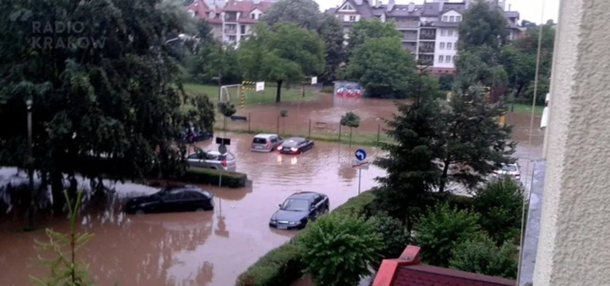 Ulewy nad Małopolską. Zalane domy i ulice. <b> ZDJĘCIA</b>